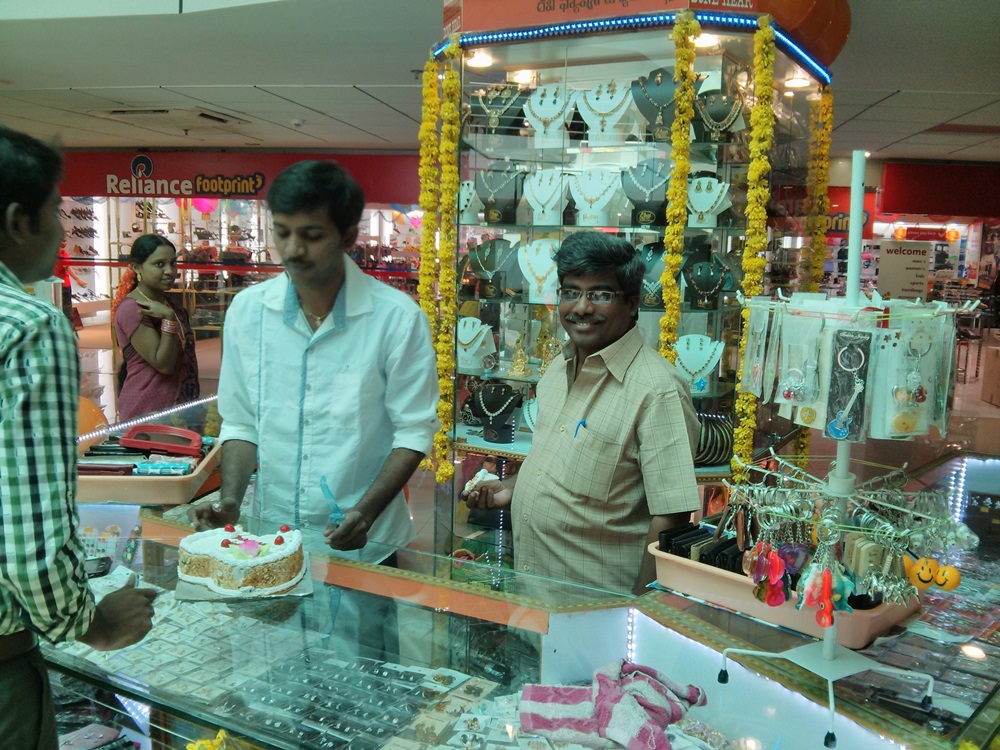Ravi Fashion Jewellery 1st Anniversary  @ Coastal City Center, Bhimavaram - Events & Shopping in Bhimavaram
